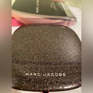 Marc Jacobs Black and Gold O!Mega Glaze